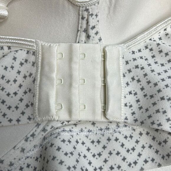 Hanes 3XL Smooth Tec Comfort Flex Fit Wireless Bra Set of 2 - Picture 6 of 9